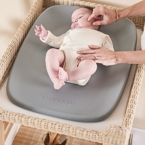 nattou_changing_pad_softy_grey_5.jpg